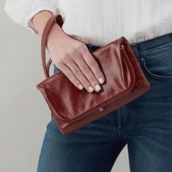 HOBO LAUREN CLUTCH LEATHER WRISTLET WALLETRed Henna Luxury Leather, NWT